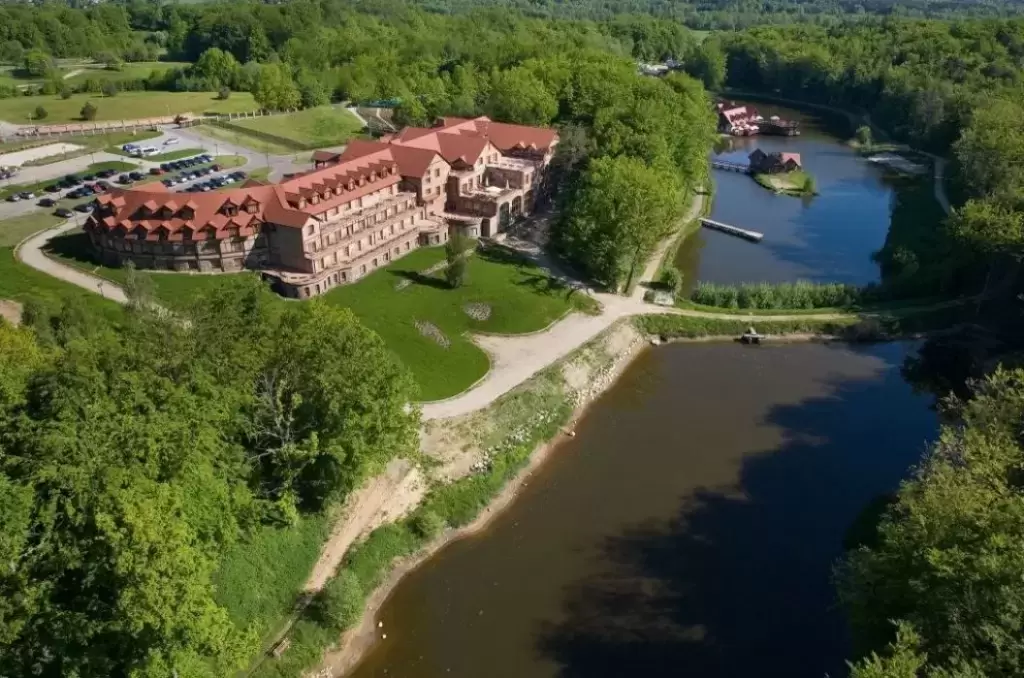 Dolina Charlotty Resort & SPA